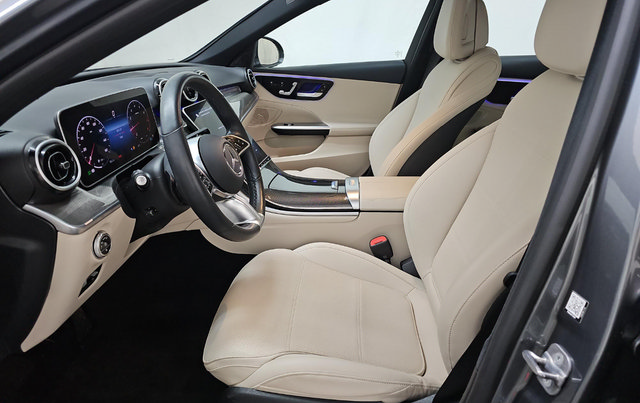 Used 2024 Mercedes-Benz C 300 4MATIC Sedan image 5