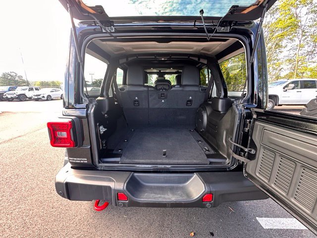 Used 2025 Jeep Wrangler Unlimited Rubicon AWD/4WD image 16