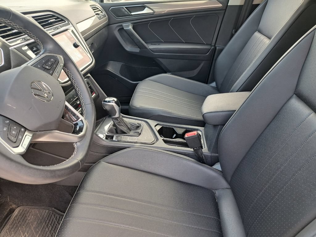 Used 2023 Volkswagen Tiguan SE FWD image 18