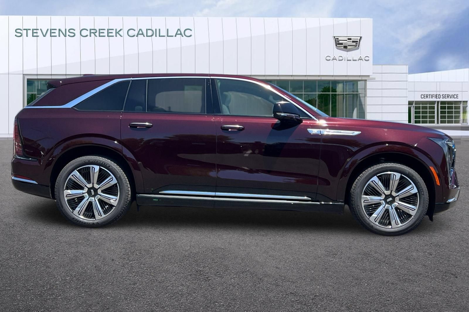 Used 2026 Cadillac Escalade IQ Luxury 1 w/ LPO, Floor Liner Package AWD/4WD image 2