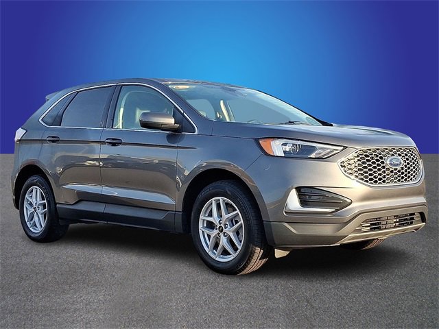 Used 2024 Ford Edge SEL image 3