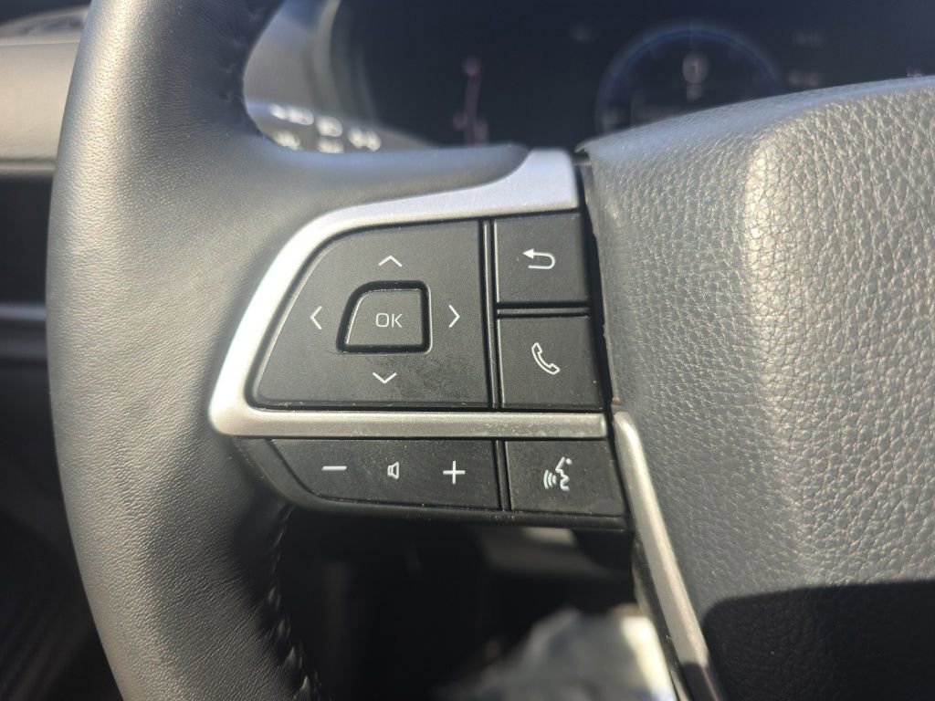 Used 2025 Toyota Grand Highlander FWD image 25