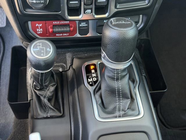 Used 2025 Jeep Gladiator Mojave w/ Convenience Group image 27