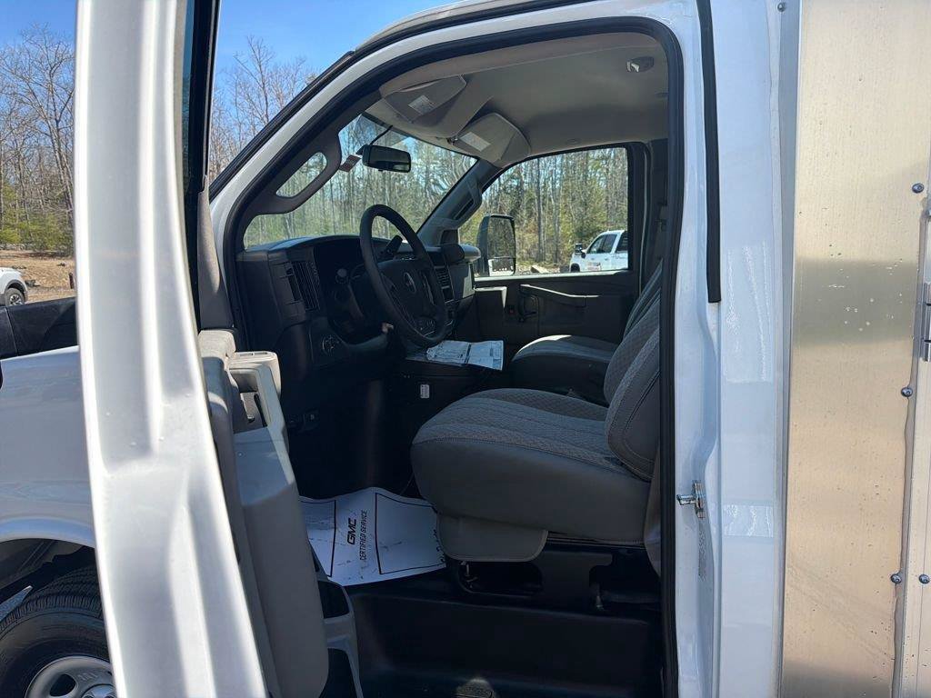 New 2026 GMC Savana 3500 w/ Power Convenience Package RWD image 11