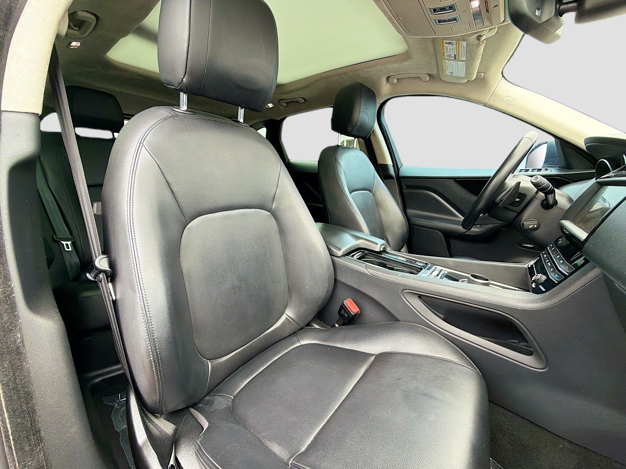 Used 2020 Jaguar F-PACE AWD/4WD image 14