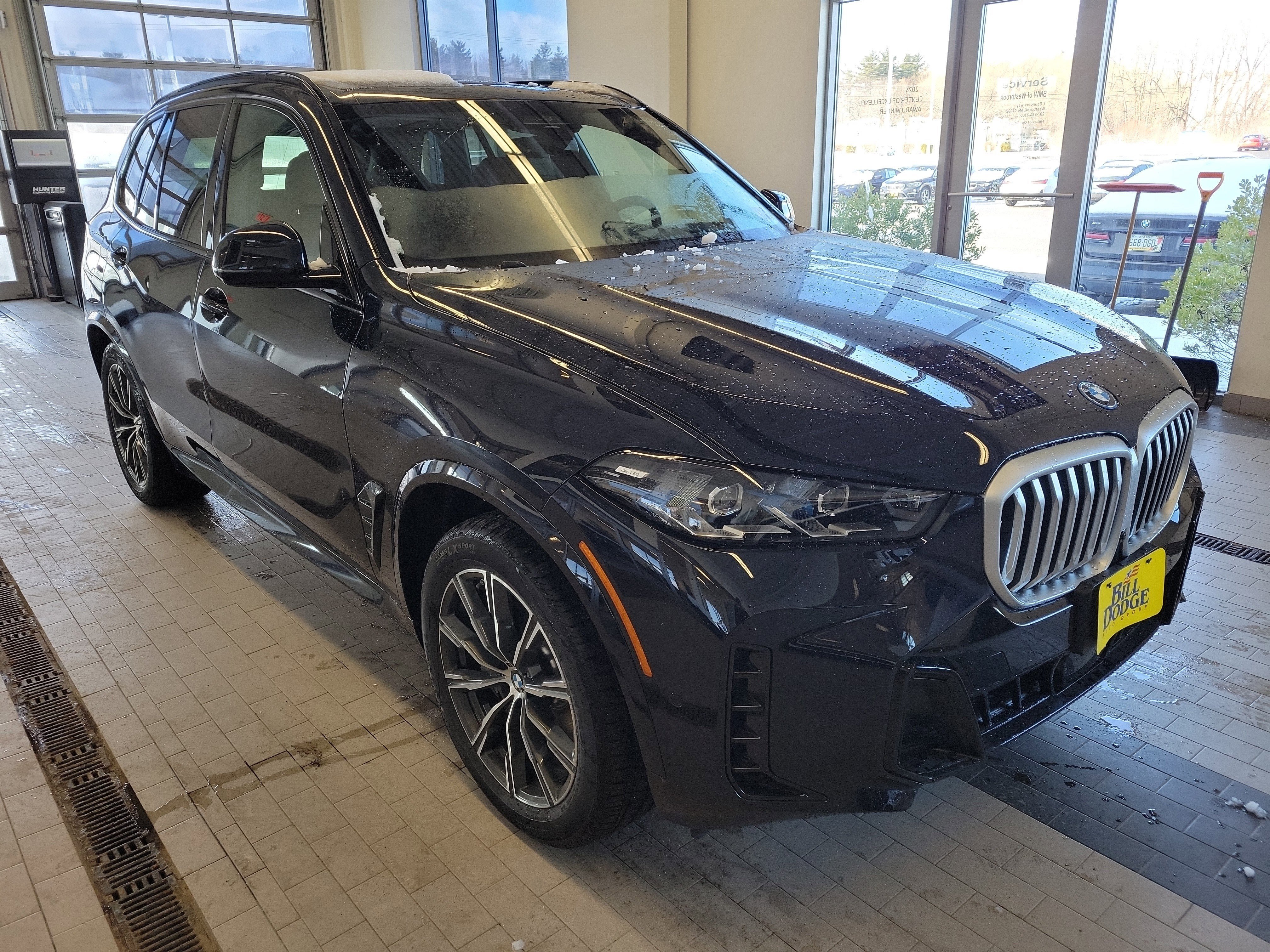 New 2026 BMW X5 xDrive50e AWD/4WD image 9