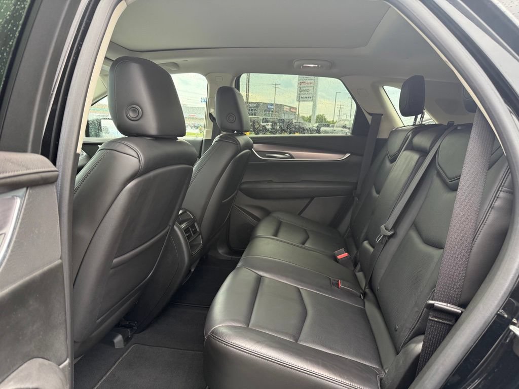 Used 2017 Cadillac XT5 Premium Luxury AWD/4WD image 19