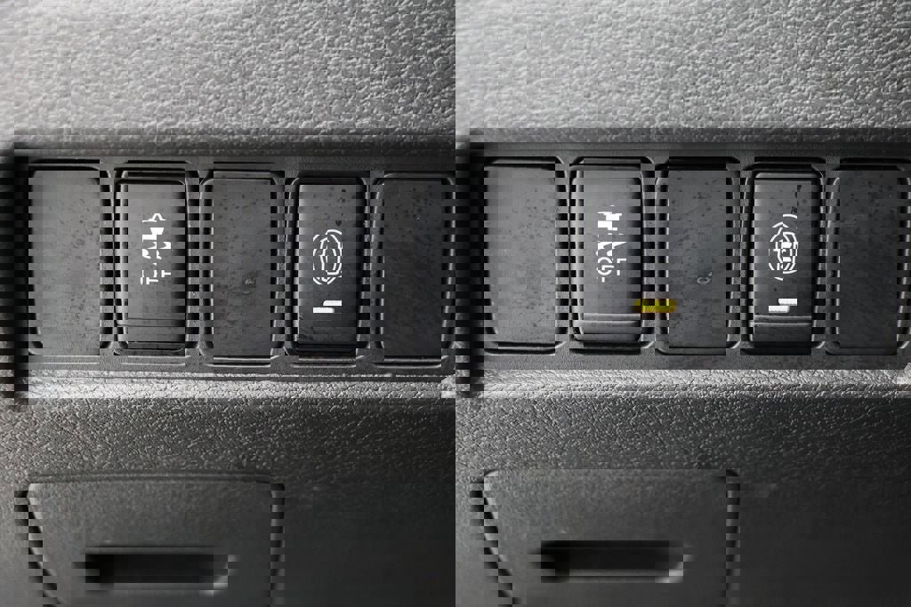 Used 2023 Nissan Murano SV w/ SV Midnight Edition Package image 26