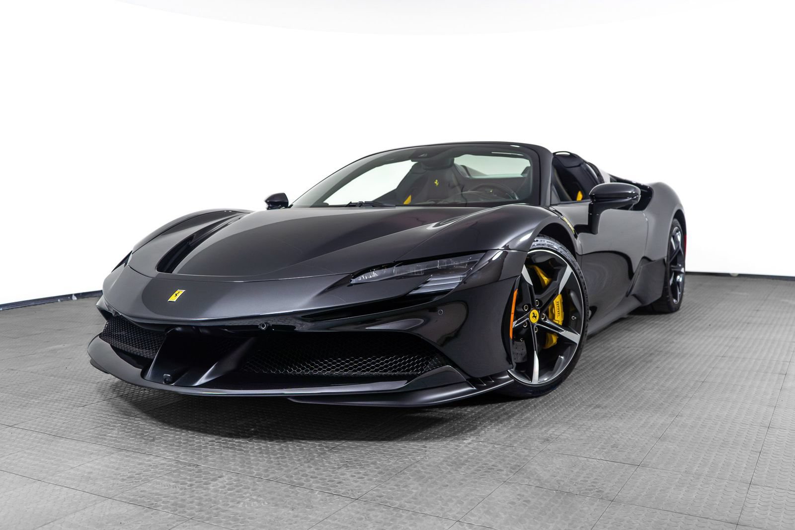 Certified 2023 Ferrari SF90 Spider AWD/4WD image 1