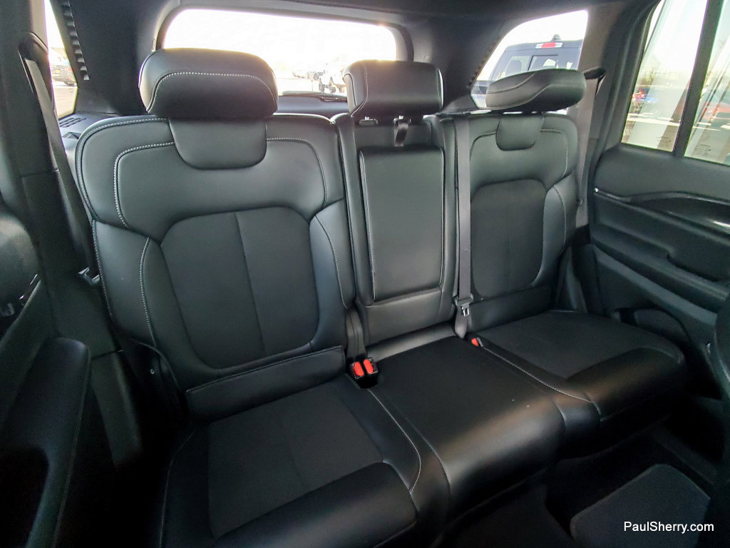 Used 2022 Jeep Grand Cherokee Altitude AWD/4WD image 4