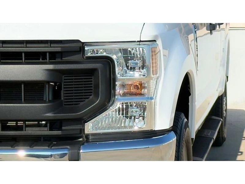Used 2022 Ford F250 XL w/ Power Equipment Group image 46