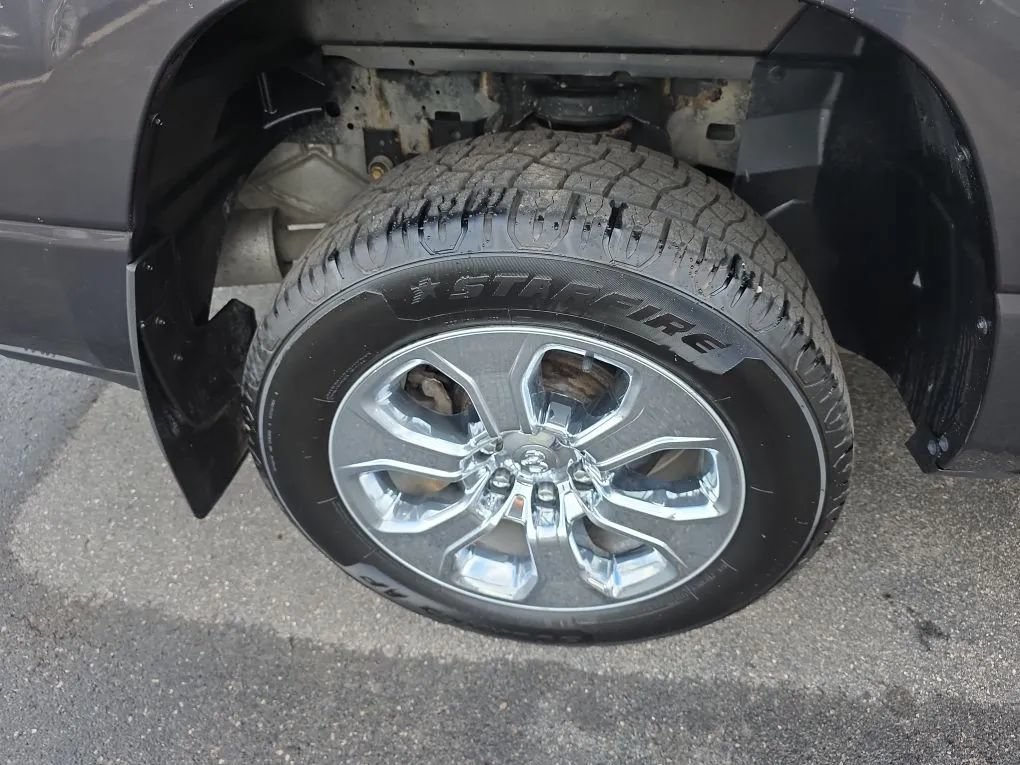 Used 2020 RAM 1500 Big Horn AWD/4WD image 14