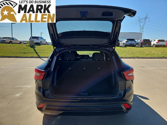 Used 2025 Chevrolet Trax RS w/ Sunroof Package FWD image 26