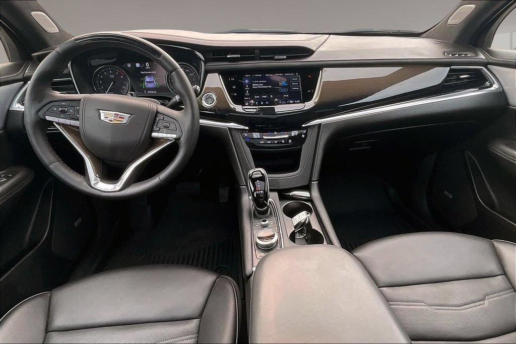 Used 2025 Cadillac XT6 Premium Luxury w/ Platinum Package AWD/4WD image 15