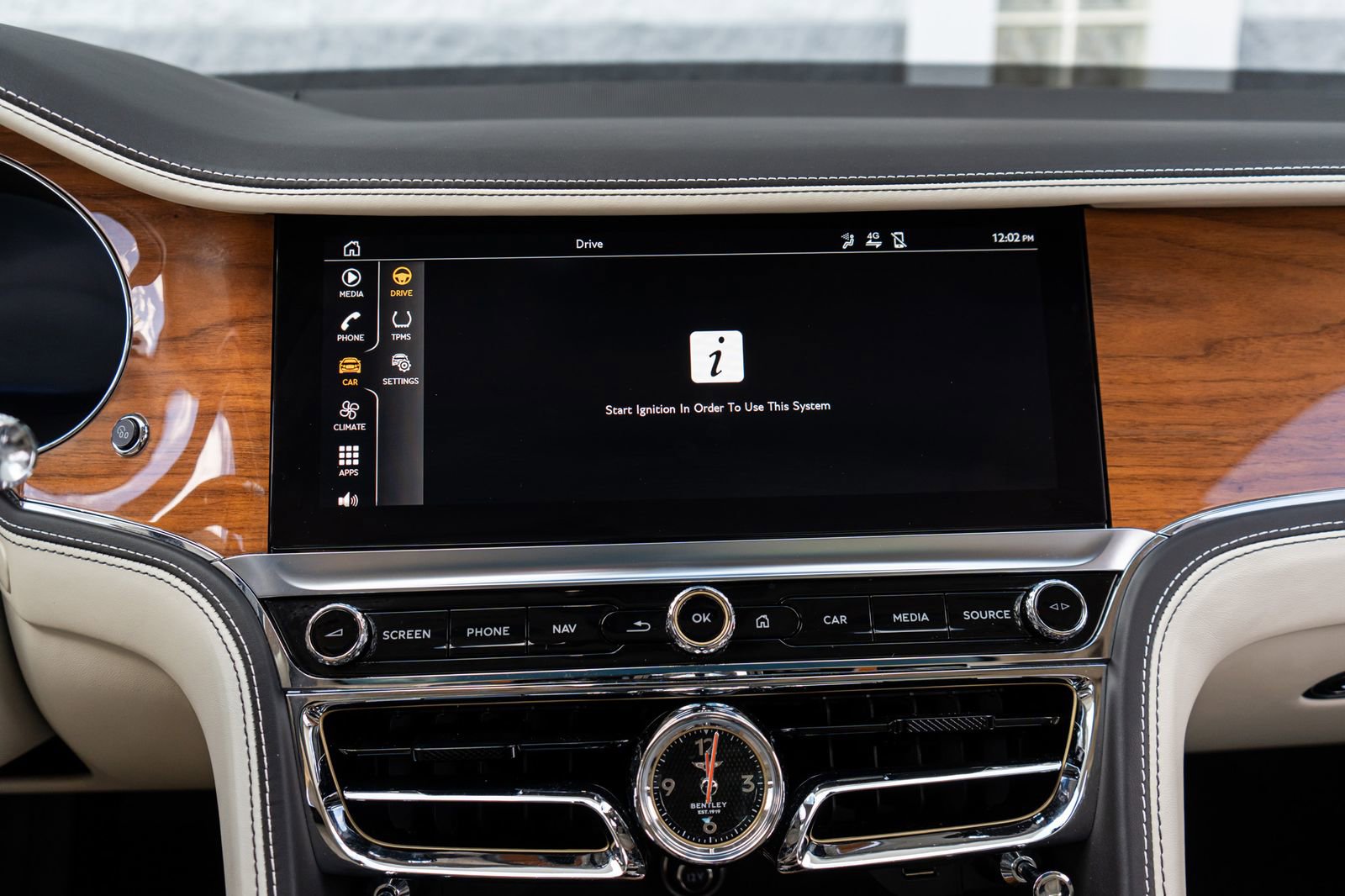 Used 2023 Bentley Flying Spur V8 AWD/4WD image 33