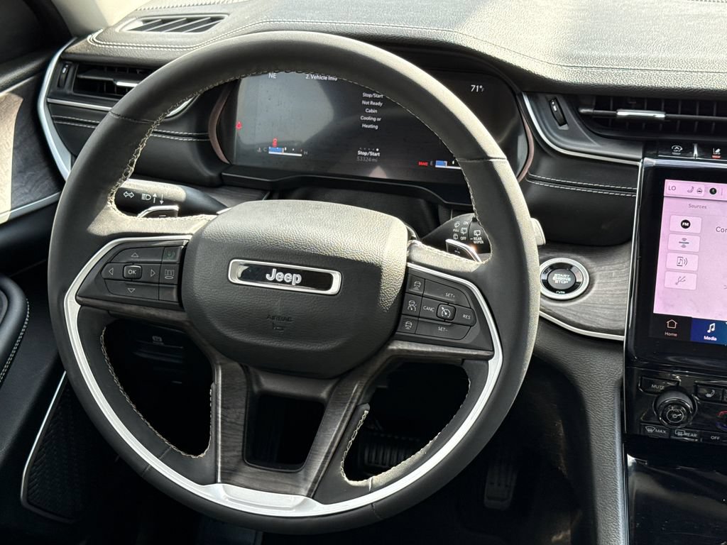 Used 2023 Jeep Grand Cherokee Limited AWD/4WD image 14