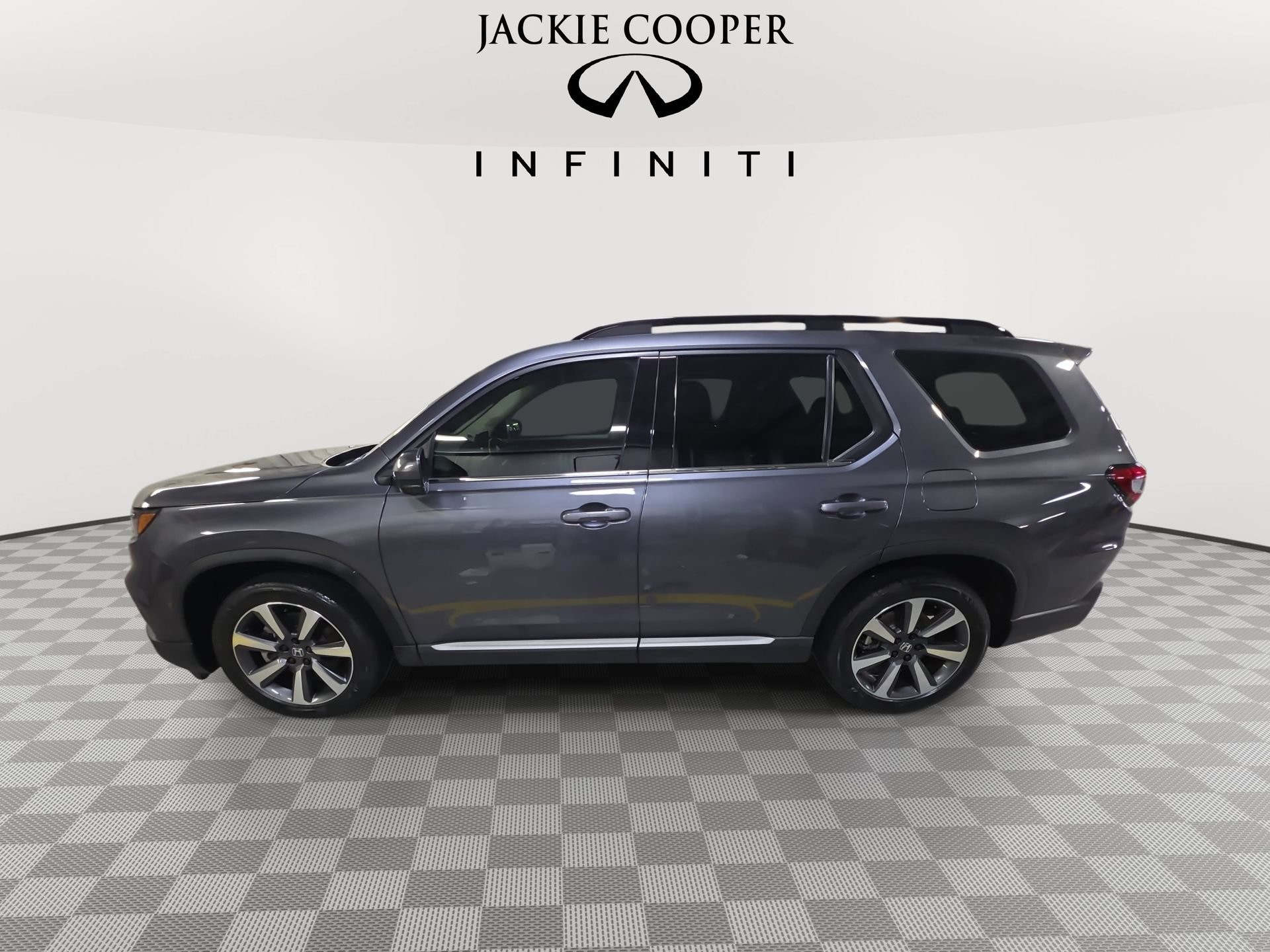 Used 2024 Honda Pilot Elite image 8