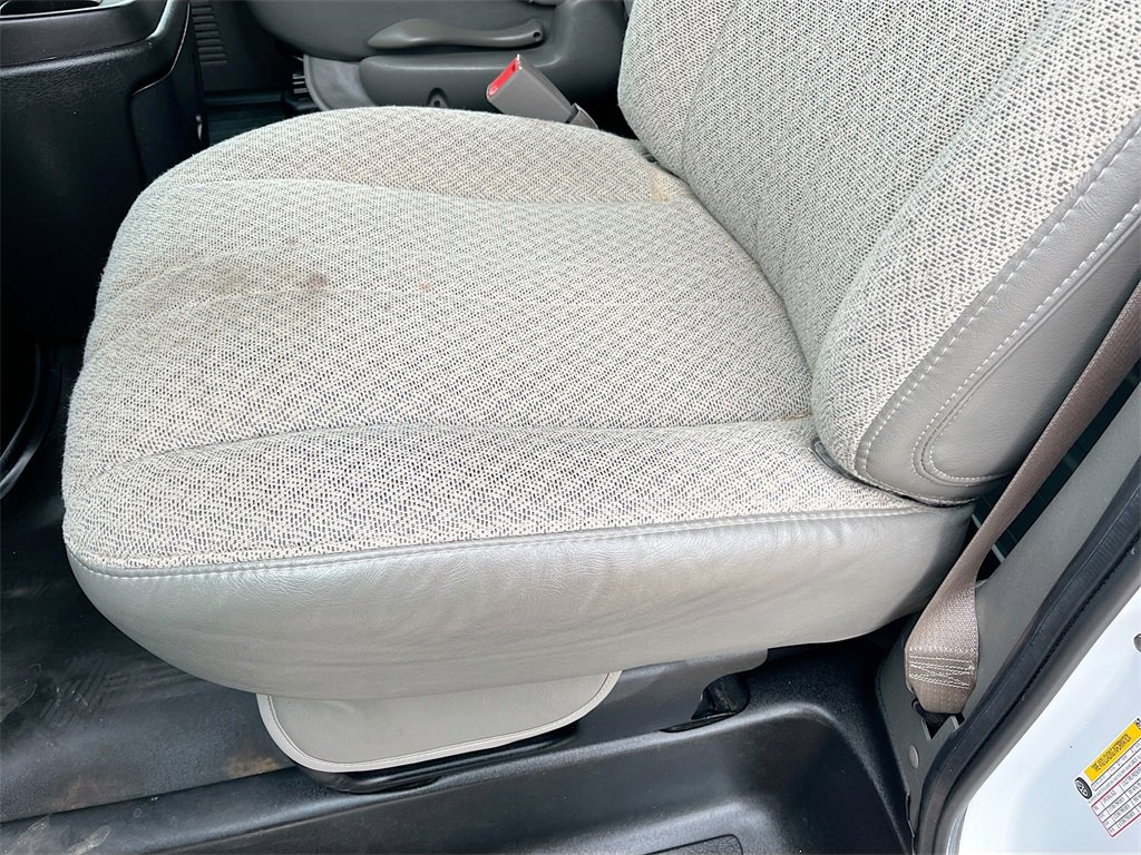 Used 2023 GMC Savana 2500 w/ Driver Convenience Package image 18