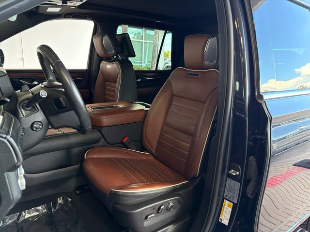 Used 2024 GMC Yukon Denali Ultimate AWD/4WD image 14