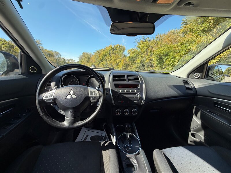 Used 2012 Mitsubishi Outlander Sport SE FWD image 10