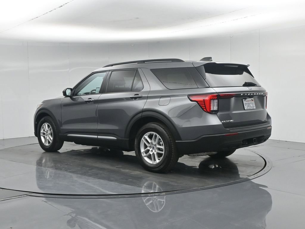 Used 2025 Ford Explorer Active RWD image 7