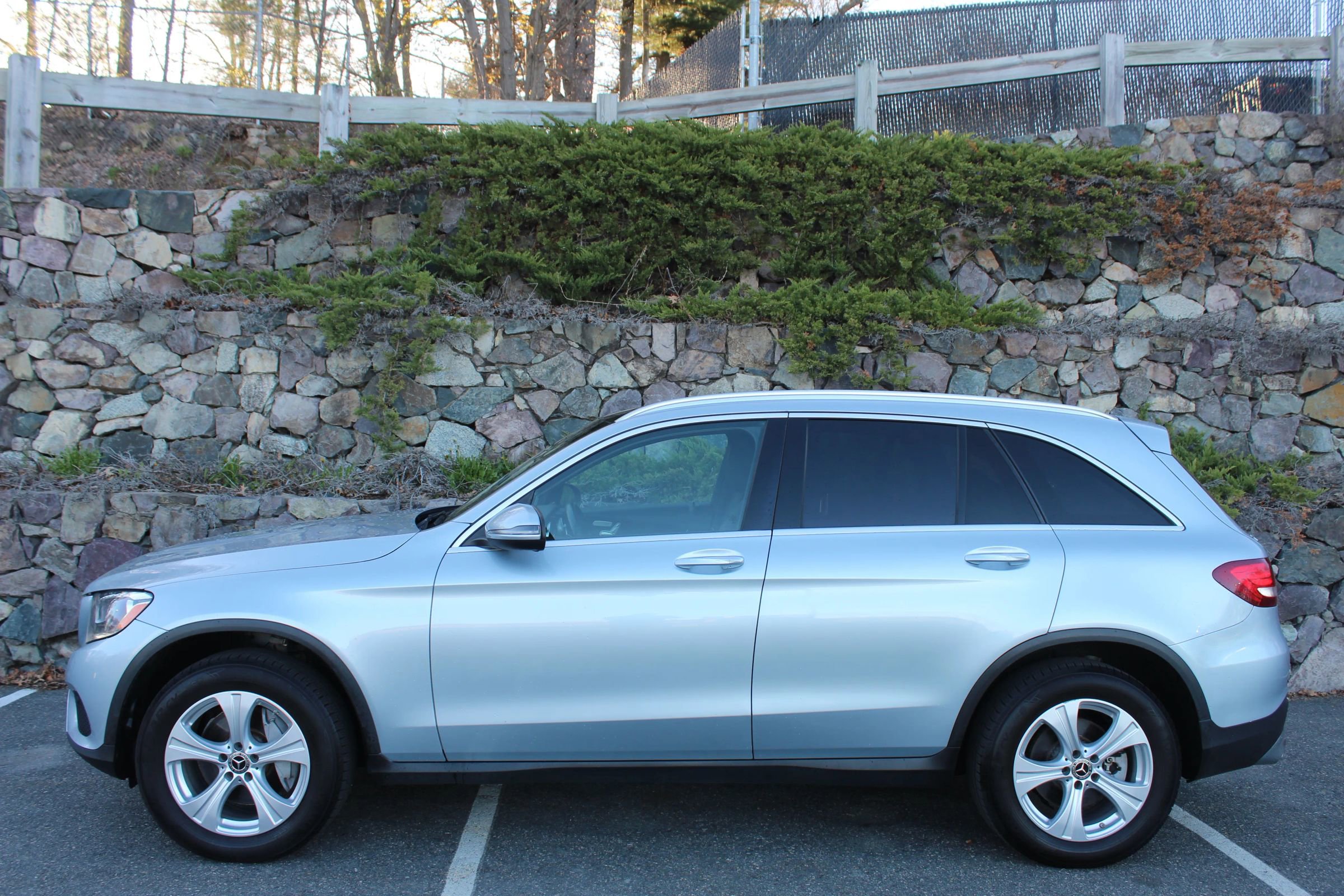 Used 2018 Mercedes-Benz GLC 300 4MATIC image 6