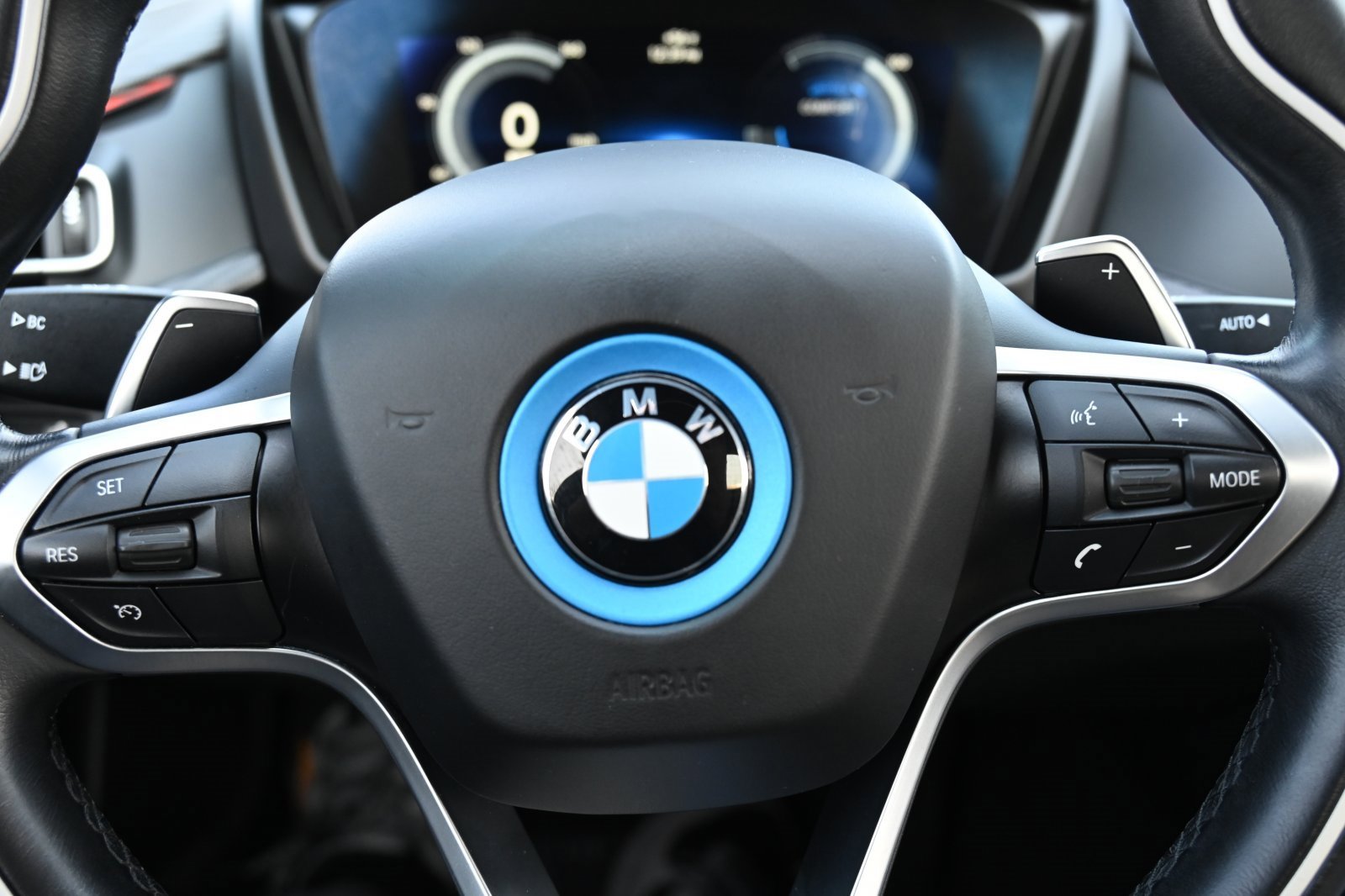 Used 2019 BMW i8 Roadster image 15
