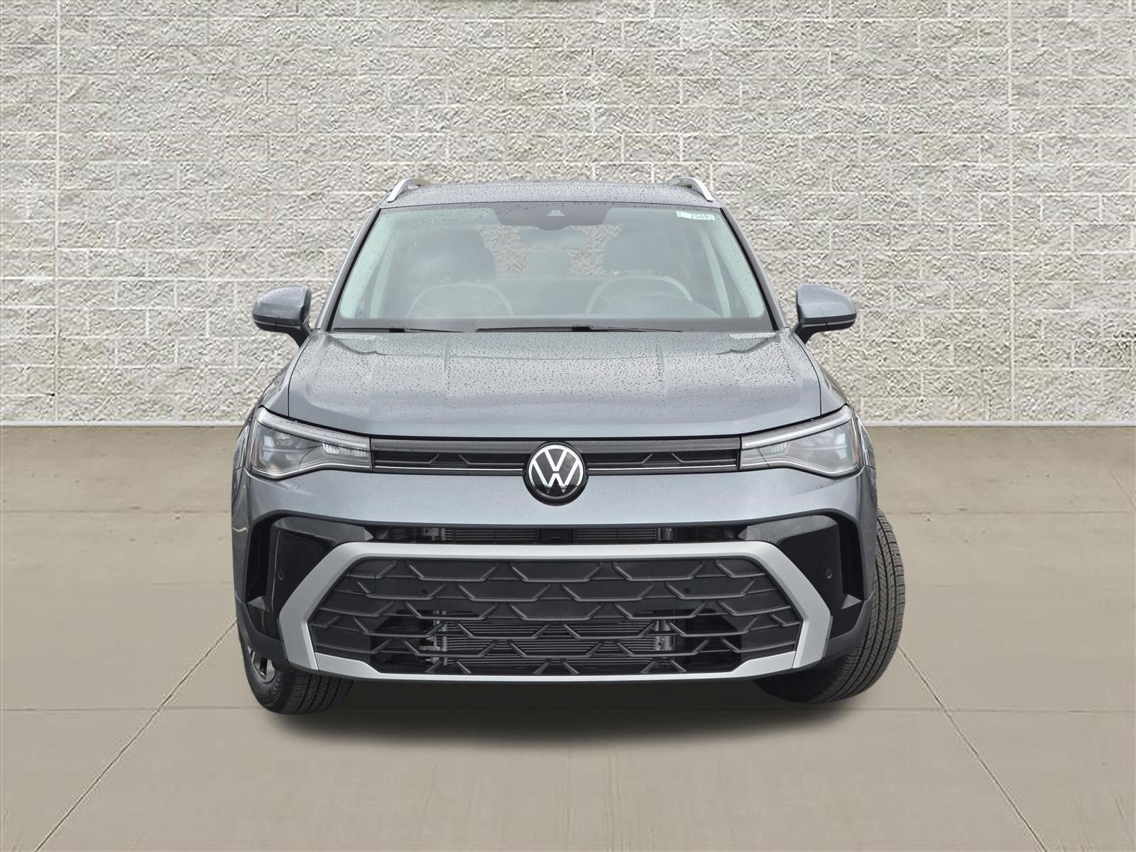 New 2026 Volkswagen Taos SE AWD/4WD image 2