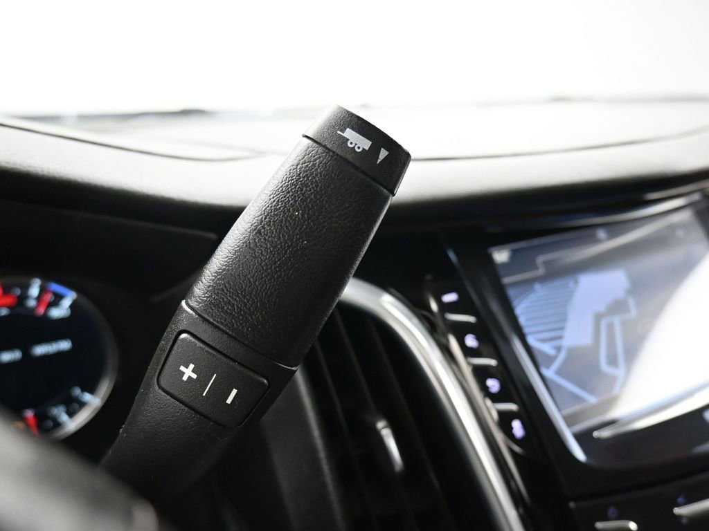 Used 2020 Cadillac Escalade Premium Luxury image 28