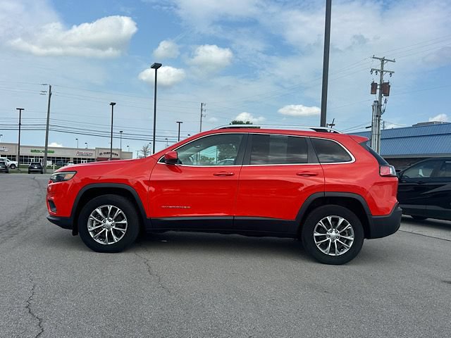 Used 2021 Jeep Cherokee Latitude Plus AWD/4WD image 4