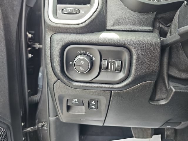 Used 2019 RAM 1500 Big Horn AWD/4WD image 30