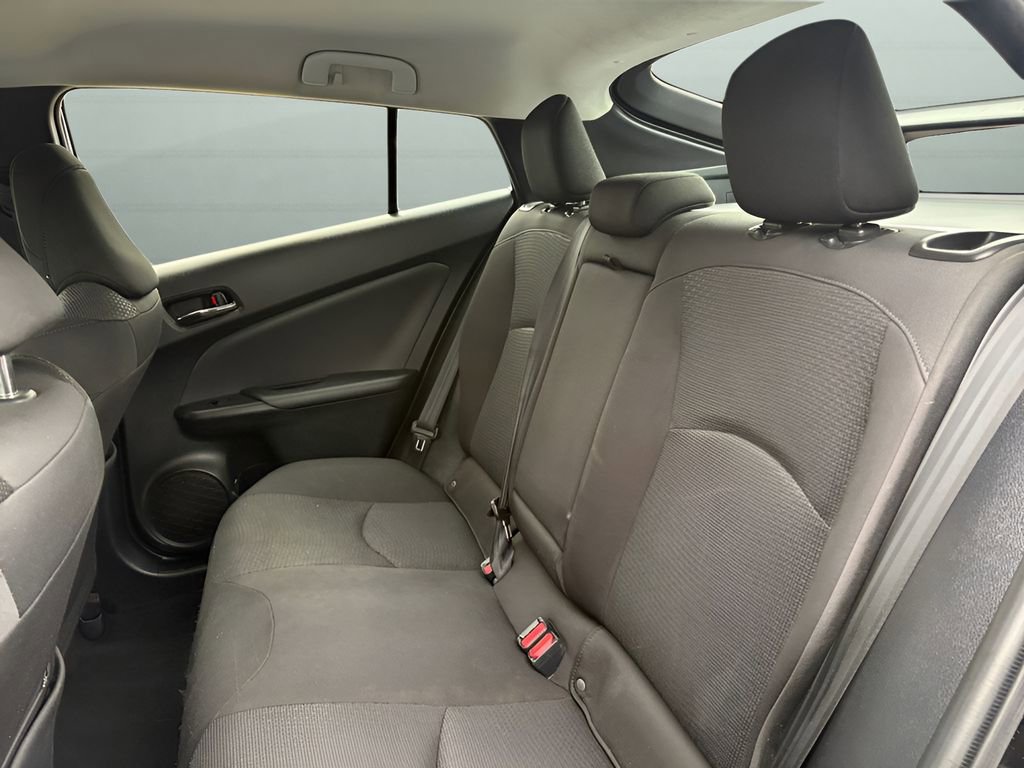 Used 2020 Toyota Prius LE image 17