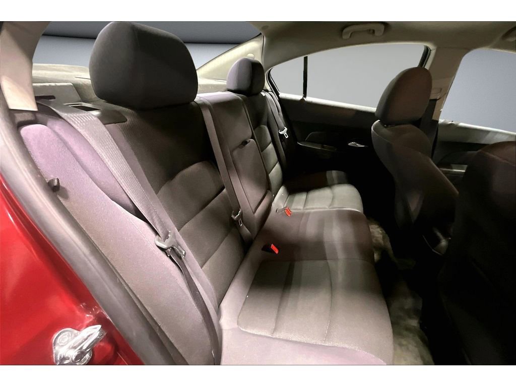 Used 2015 Chevrolet Cruze LT w/ Enhanced Safety Package image 27
