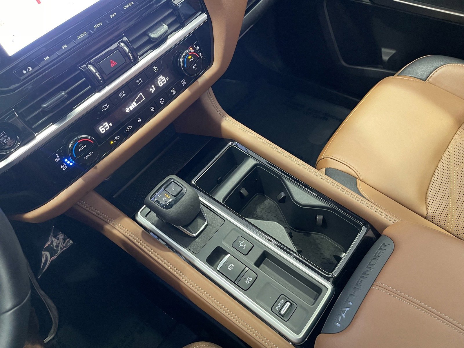 Used 2025 Nissan Pathfinder Platinum FWD image 50