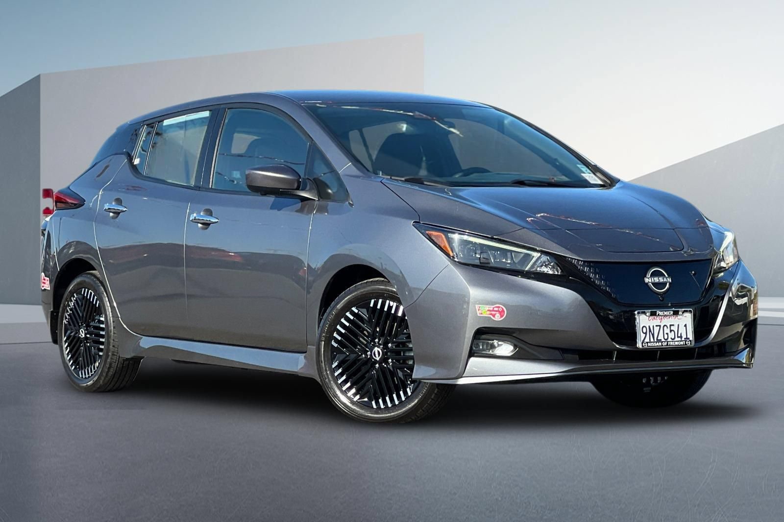 Certified 2024 Nissan Leaf SV Plus FWD image 2