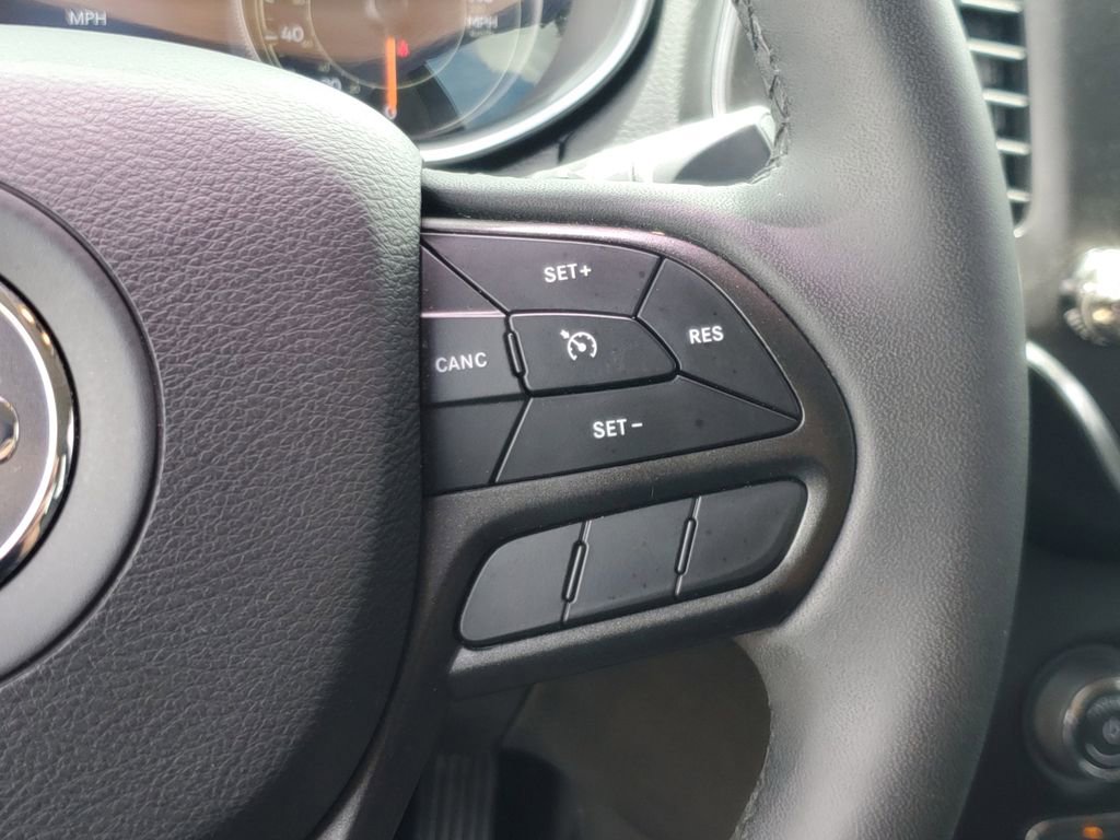 Used 2022 Jeep Cherokee Trailhawk AWD/4WD image 23
