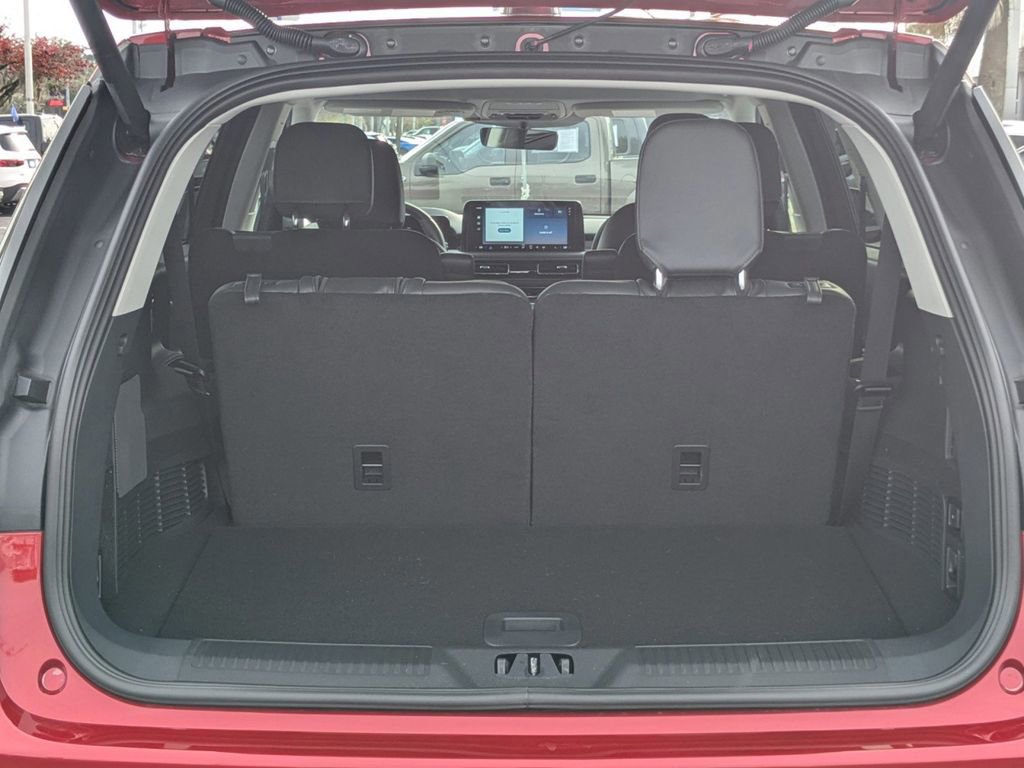 New 2025 Lincoln Aviator 2WD w/ Equipment Group 101A image 13