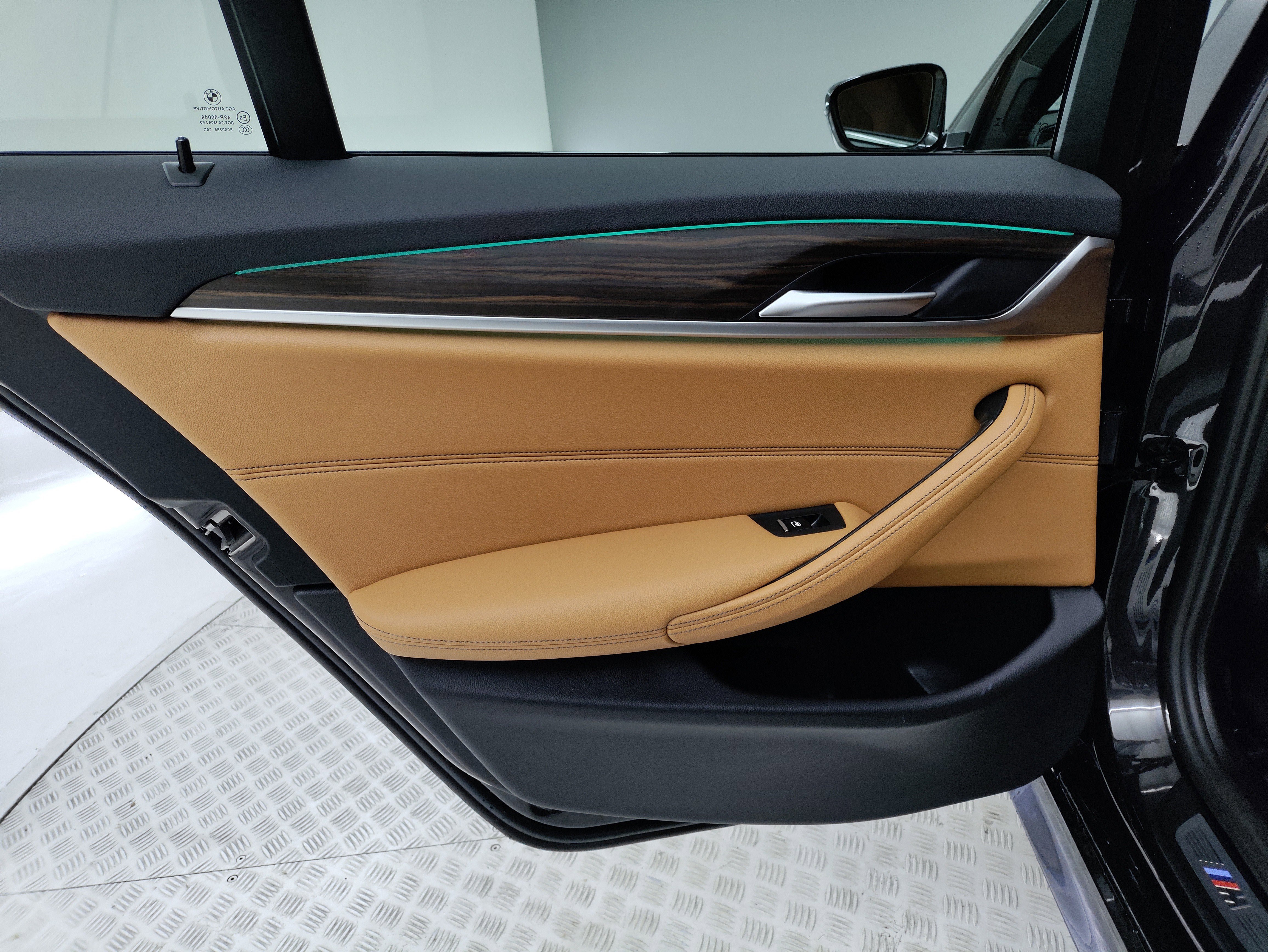 Certified 2023 BMW 540i w/ M Sport Package image 28