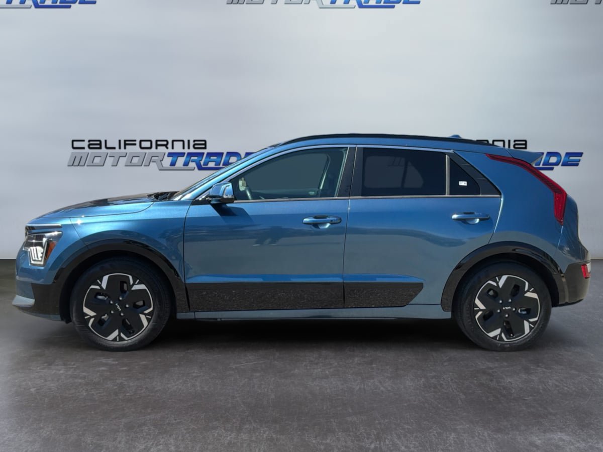 Used 2023 Kia Niro Wind w/ Wind Preserve Package FWD image 8
