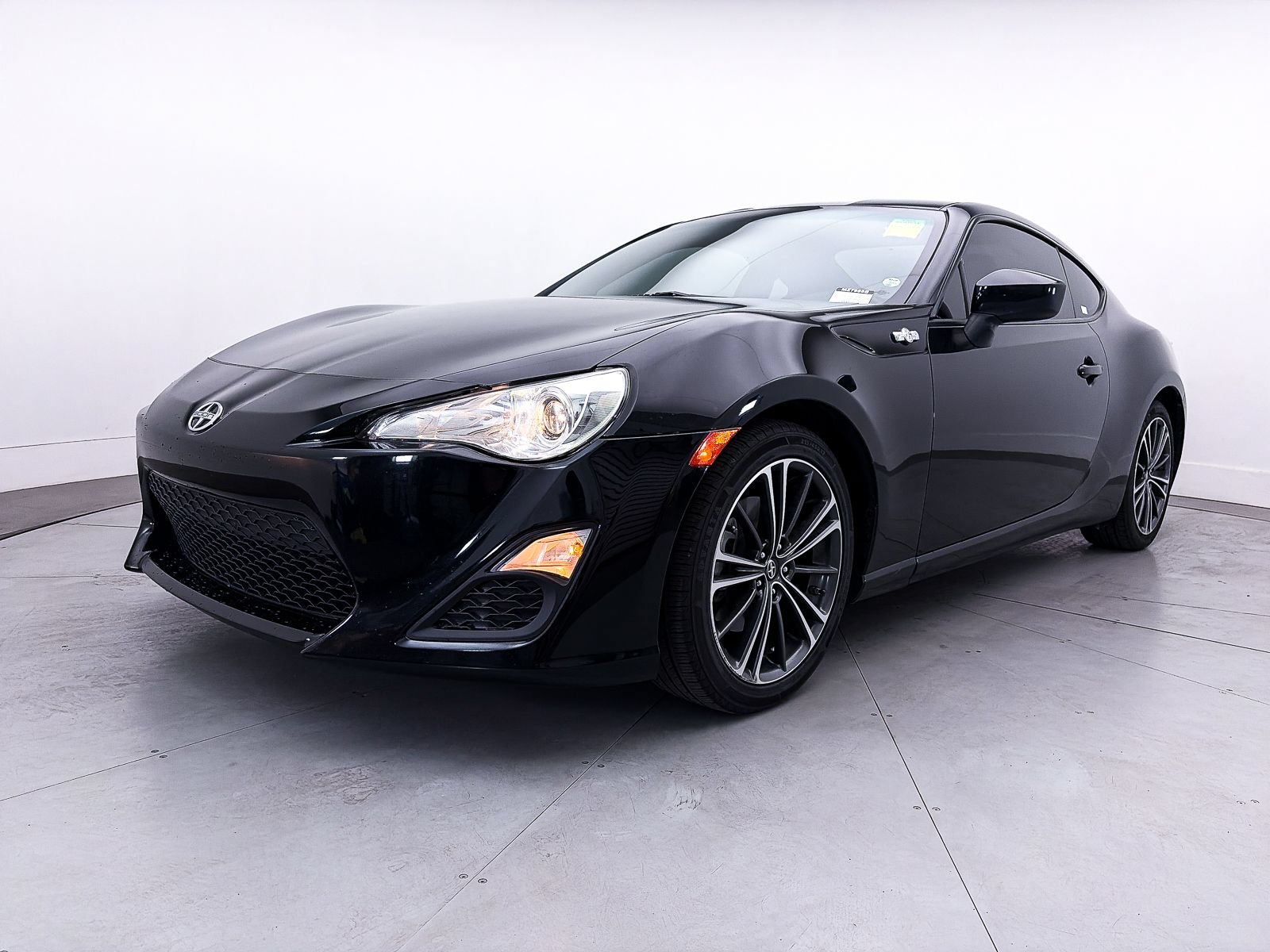Used 2016 Scion FR-S RWD image 8