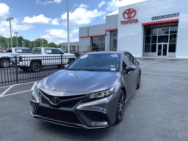 Used 2022 Toyota Camry SE w/ Convenience Package