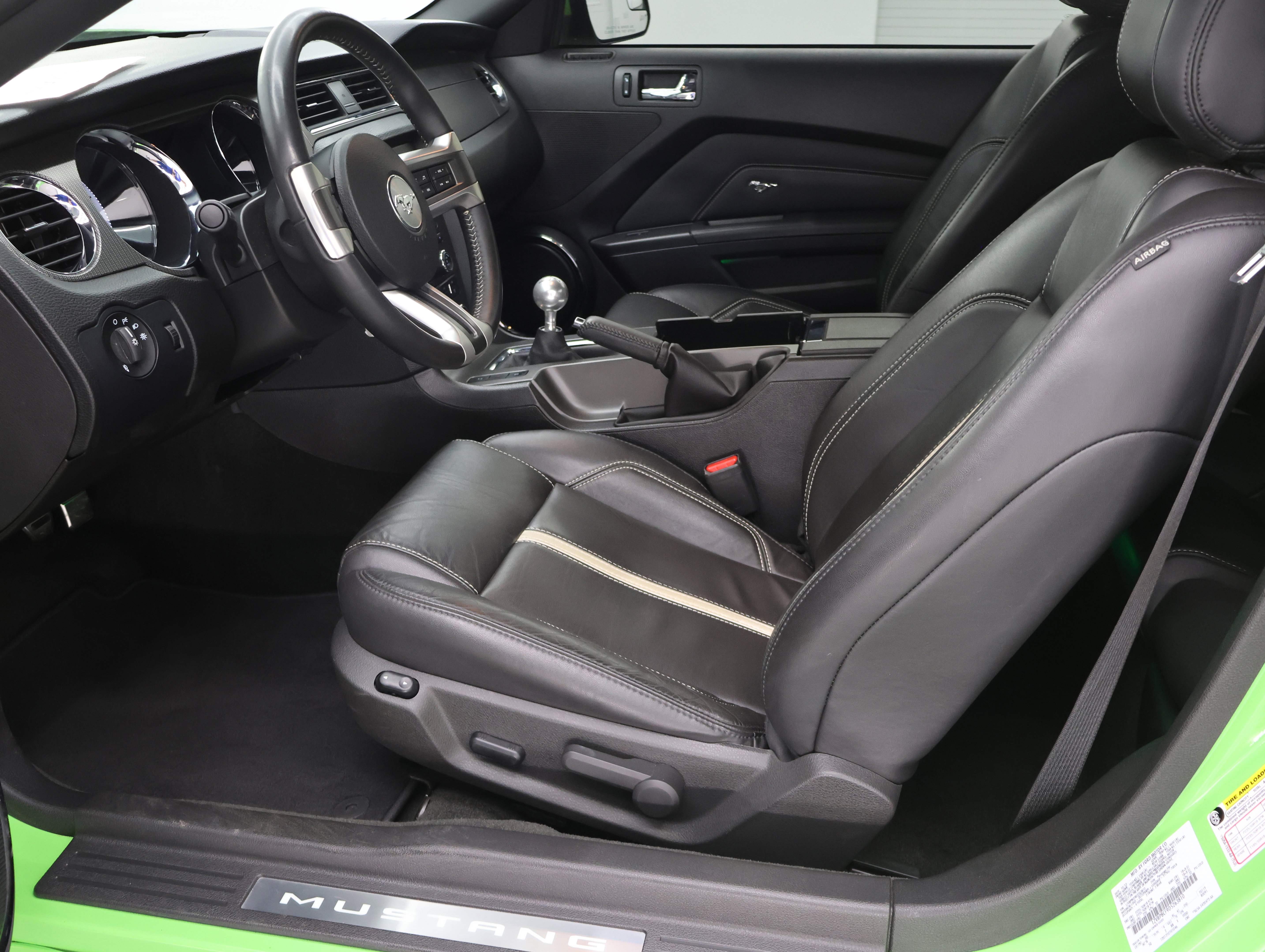 Used 2013 Ford Mustang GT Premium w/ Security Pkg image 7