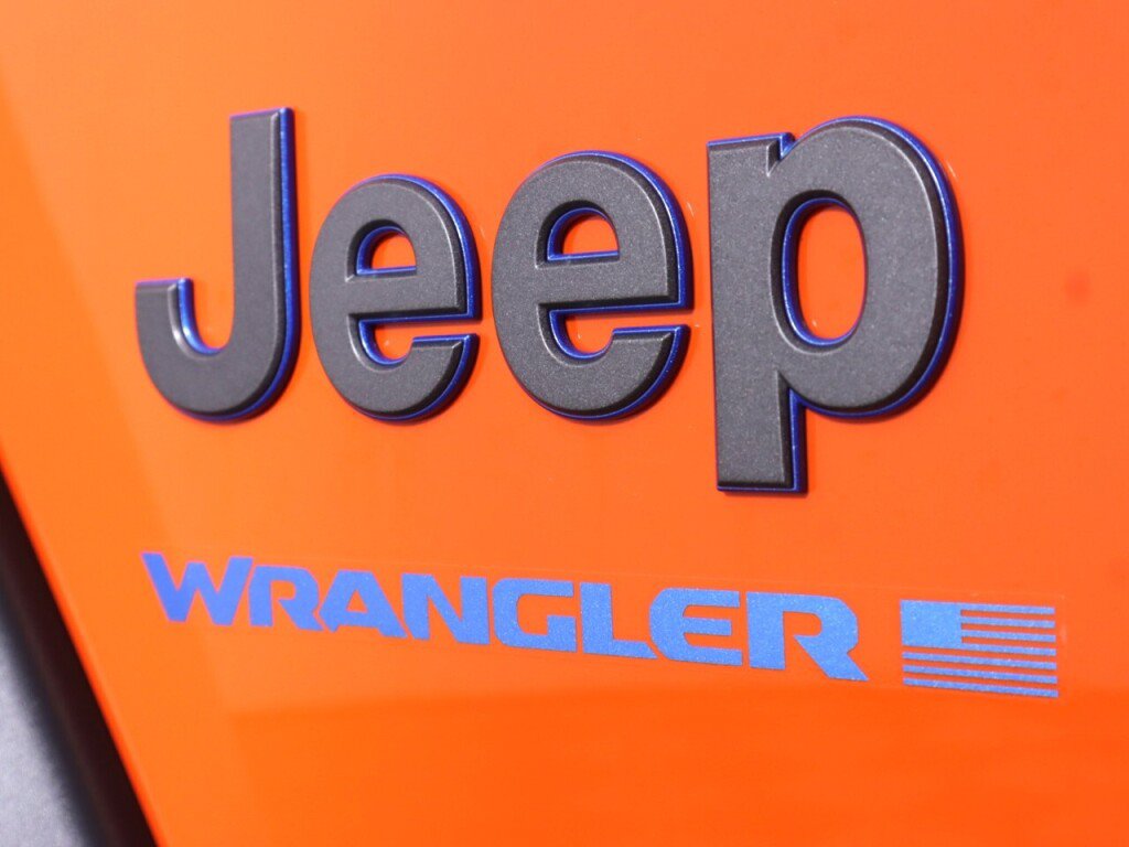 Used 2023 Jeep Wrangler Unlimited w/ Cold Weather Group AWD/4WD image 38