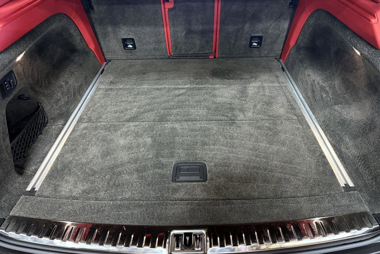 Used 2018 Bentley Bentayga image 53