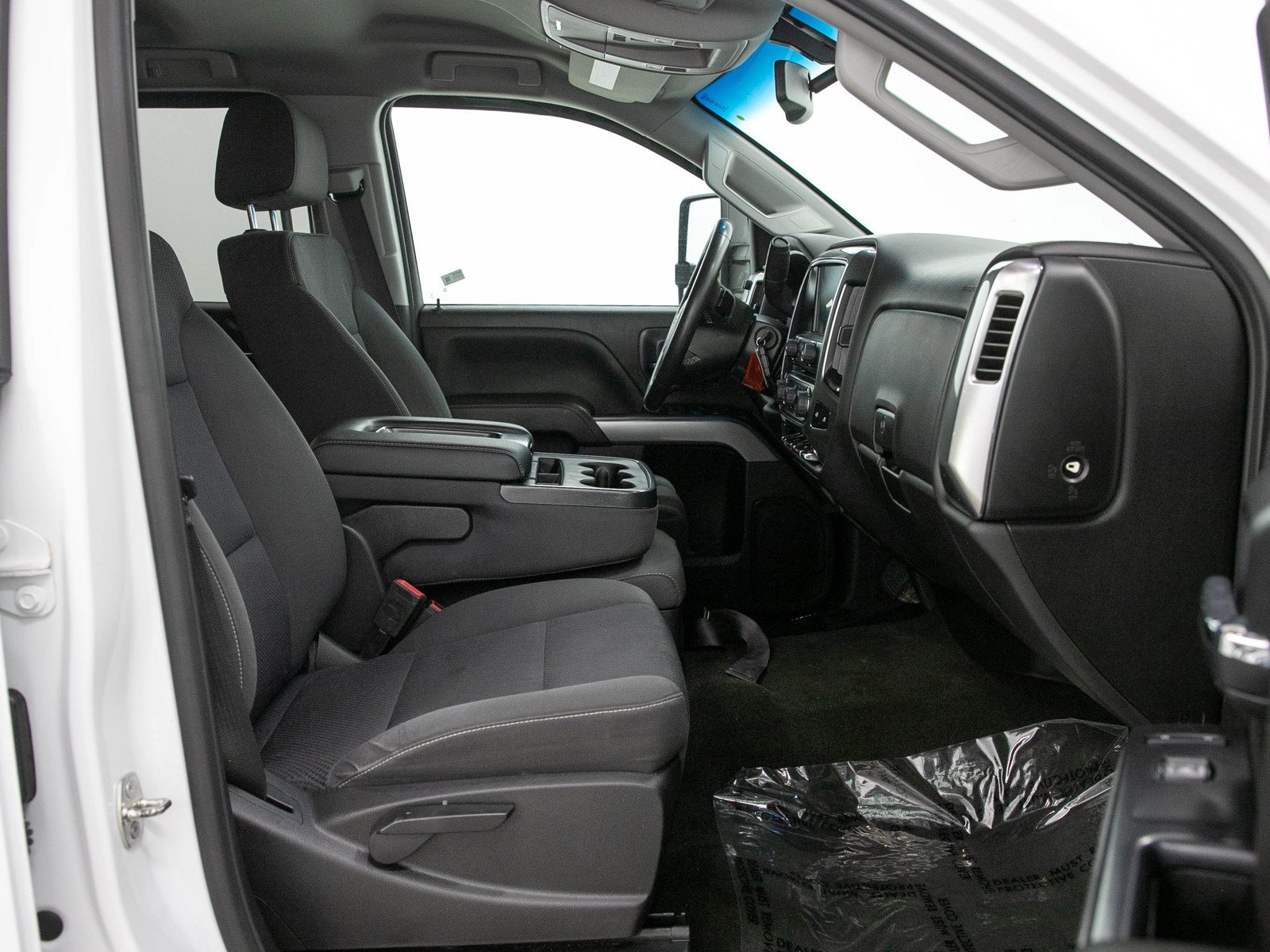 Used 2018 Chevrolet Silverado 3500 LT w/ LT Convenience Package AWD/4WD image 11