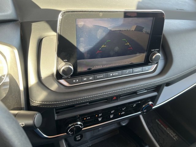 Used 2024 Nissan Rogue S image 13