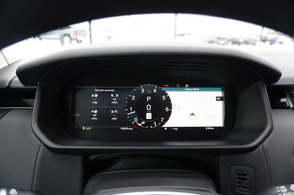 Used 2024 Land Rover Discovery S image 15