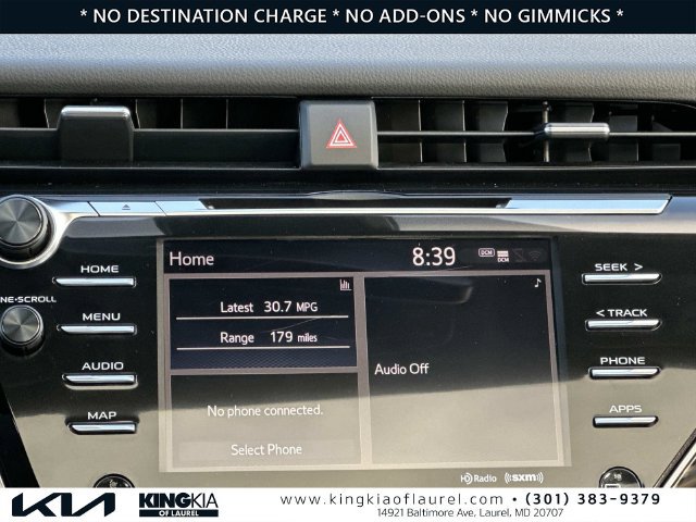 Used 2020 Toyota Camry XLE FWD image 3