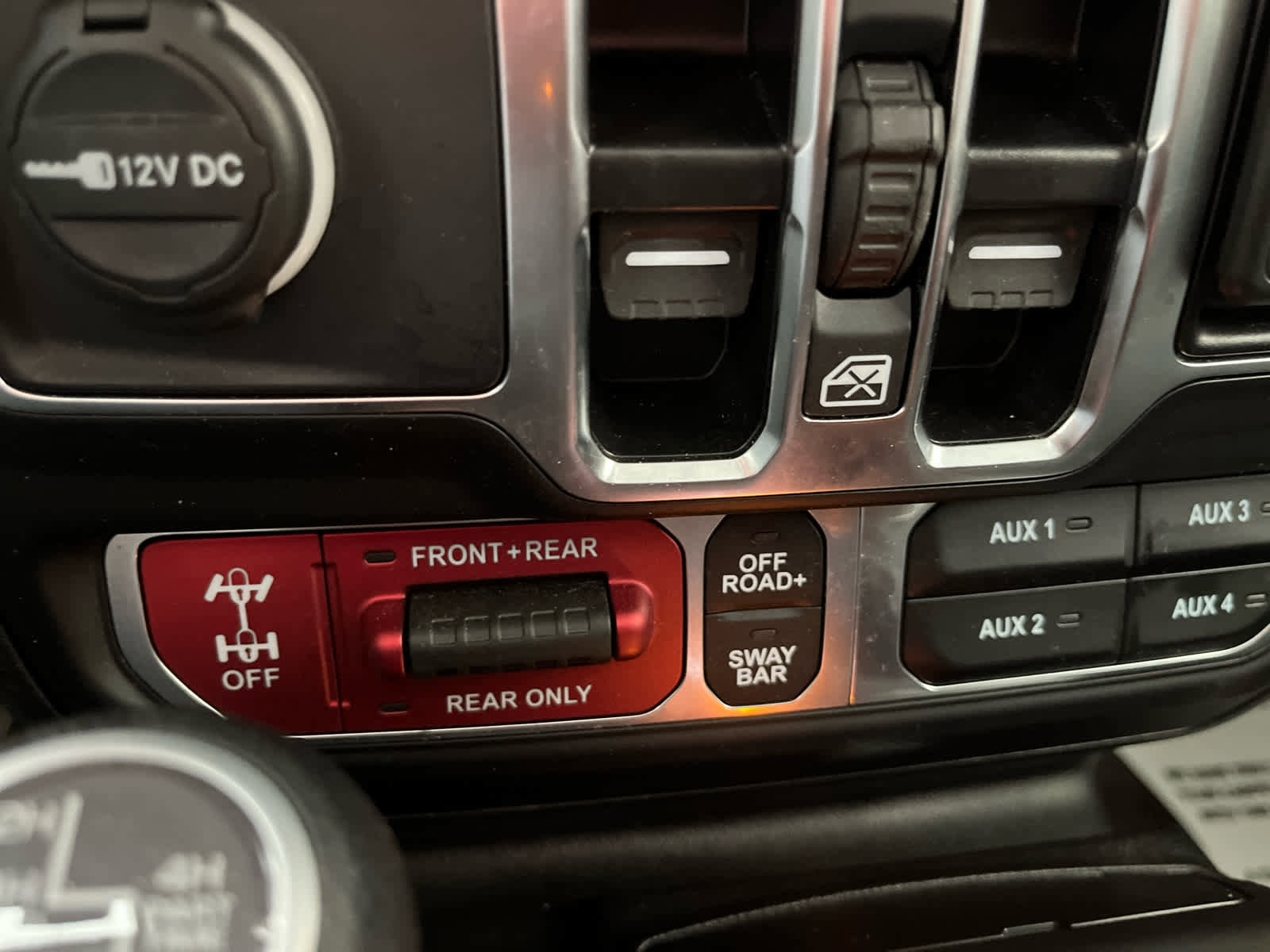 Used 2025 Jeep Wrangler Unlimited Rubicon 4xe w/ Safety Group image 26