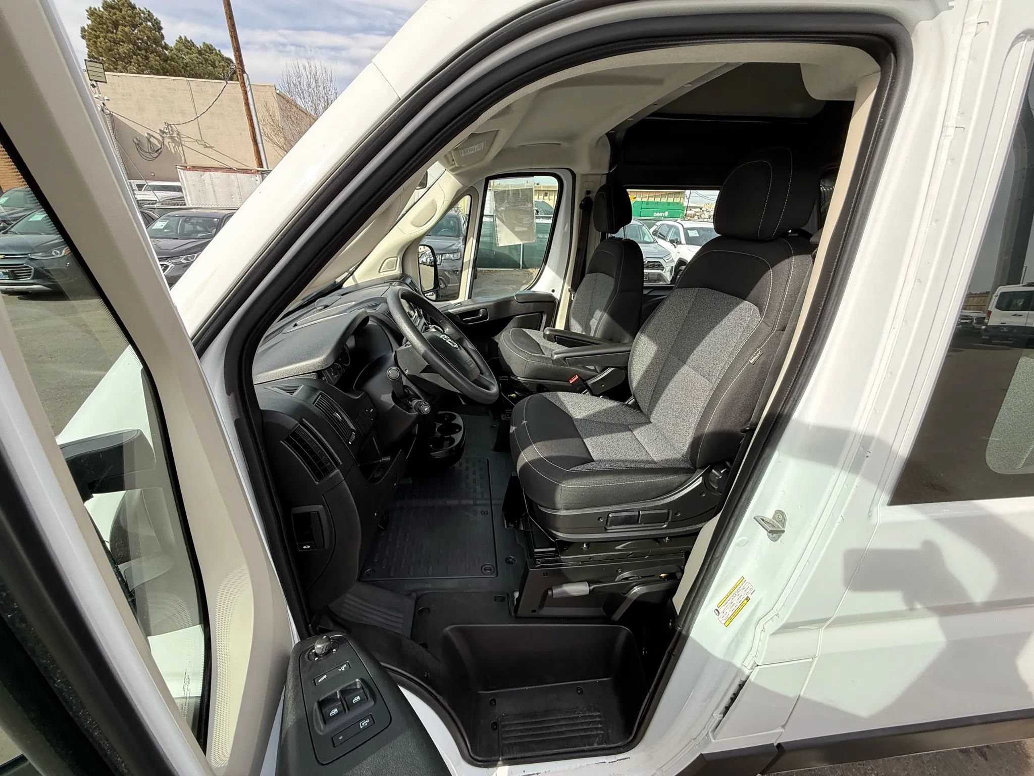 Used 2021 RAM ProMaster 2500 FWD image 15